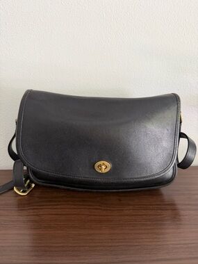 Vintage Coach 9790 City Bag Shoulder Bag Turnlock Crossbody Black Bag